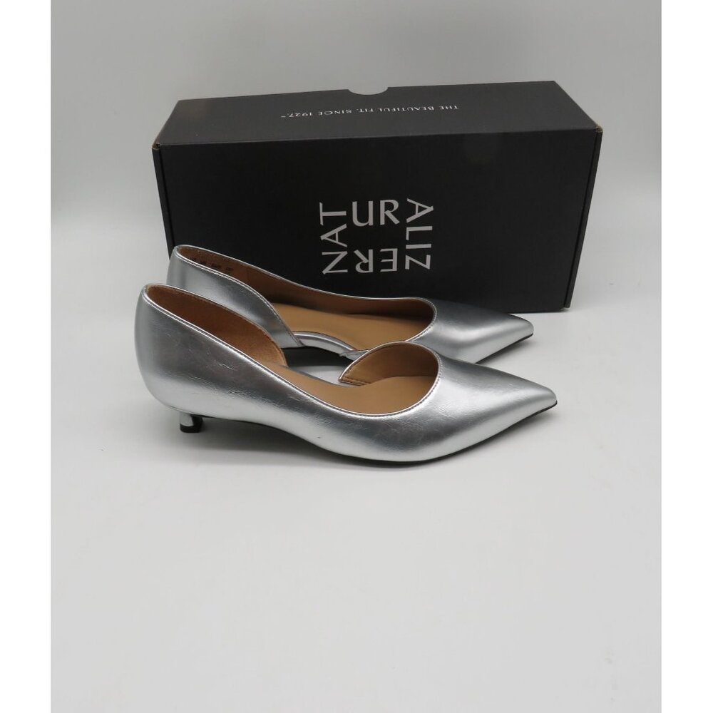 Naturalizer Gallant Women's Silver Kitten Heel Pumps Size 5 NEW
